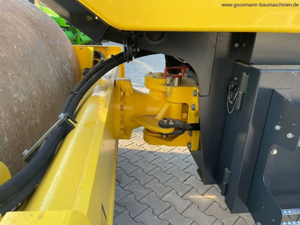Bomag BW 213 D-5 - Compacteur à pieds de mouton/ Monocylindre: photos 5 Bomag BW 213 D-5 - Compacteur à pieds de mouton/ Monocylindre: photos 5