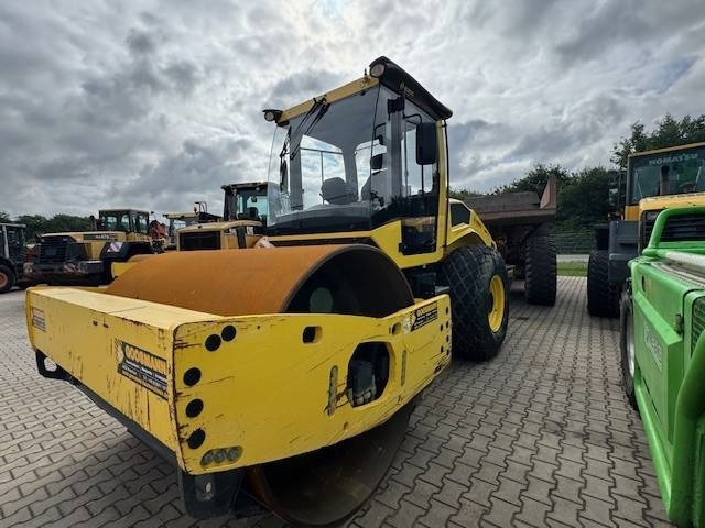 Bomag BW 213 D -5 - Compacteur à pieds de mouton/ Monocylindre: photos 3 Bomag BW 213 D -5 - Compacteur à pieds de mouton/ Monocylindre: photos 3