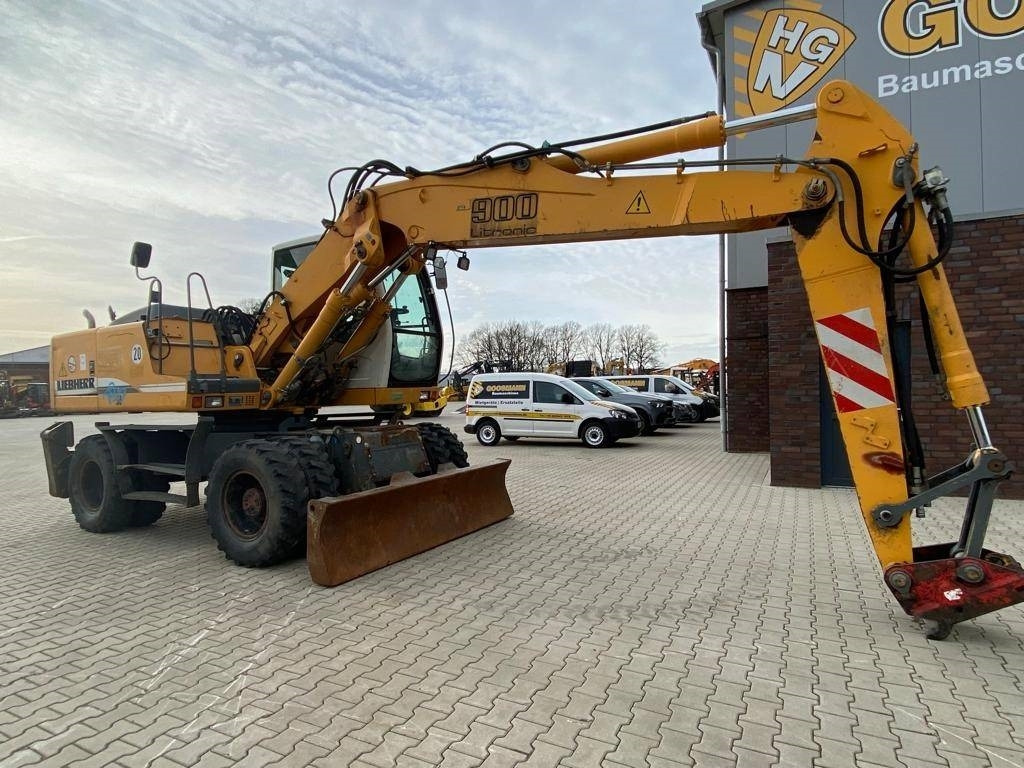 LIEBHERR A 900 C Lit. - Pelle sur pneus: photos 3 LIEBHERR A 900 C Lit. - Pelle sur pneus: photos 3