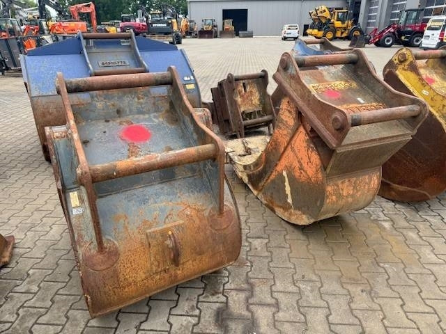 Tiefenlöffel auf OQ 70/55 mehrfach vorhanden - Godet pour pelle: photos 4 Tiefenlöffel auf OQ 70/55 mehrfach vorhanden - Godet pour pelle: photos 4