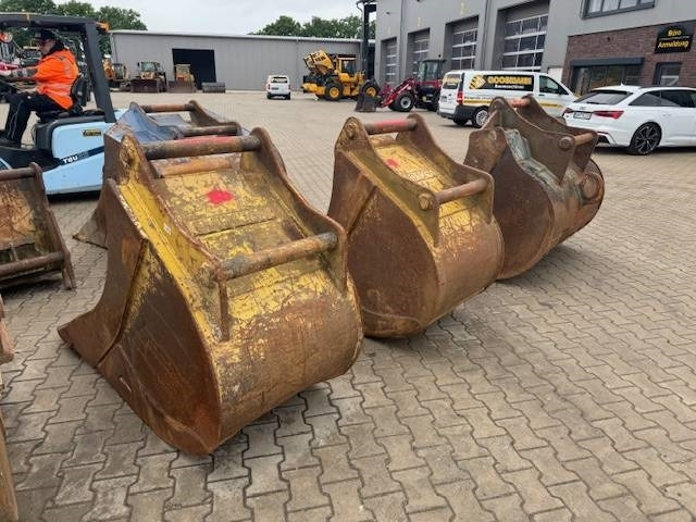 Tiefenlöffel auf OQ 70/55 mehrfach vorhanden - Godet pour pelle: photos 2 Tiefenlöffel auf OQ 70/55 mehrfach vorhanden - Godet pour pelle: photos 2