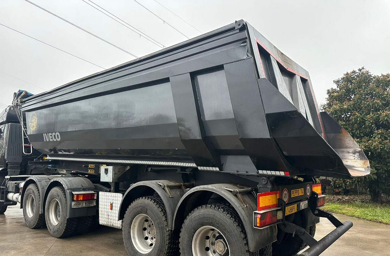 Semi rimorchio ribaltabile Minerva - Semi-remorque benne: photos 5 Semi rimorchio ribaltabile Minerva - Semi-remorque benne: photos 5