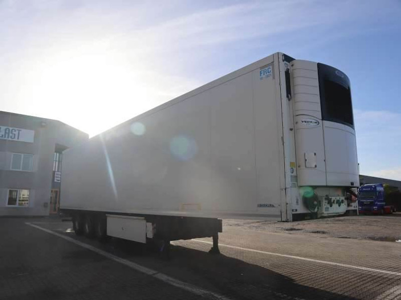 Krone Reefertrailer/Kühlauflieger/køletrailer - Semi-remorque frigorifique: photos 2 Krone Reefertrailer/Kühlauflieger/køletrailer - Semi-remorque frigorifique: photos 2