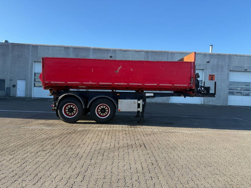 LAG Tipper / Kipper / Tiptrailer - Semi-remorque benne: photos 2 LAG Tipper / Kipper / Tiptrailer - Semi-remorque benne: photos 2