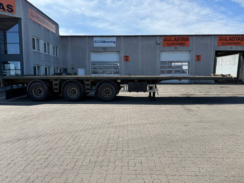 Renders 3-axle Flatbed/Flachbettauflieger/Ladtrailer - Semi-remorque plateau: photos 2 Renders 3-axle Flatbed/Flachbettauflieger/Ladtrailer - Semi-remorque plateau: photos 2