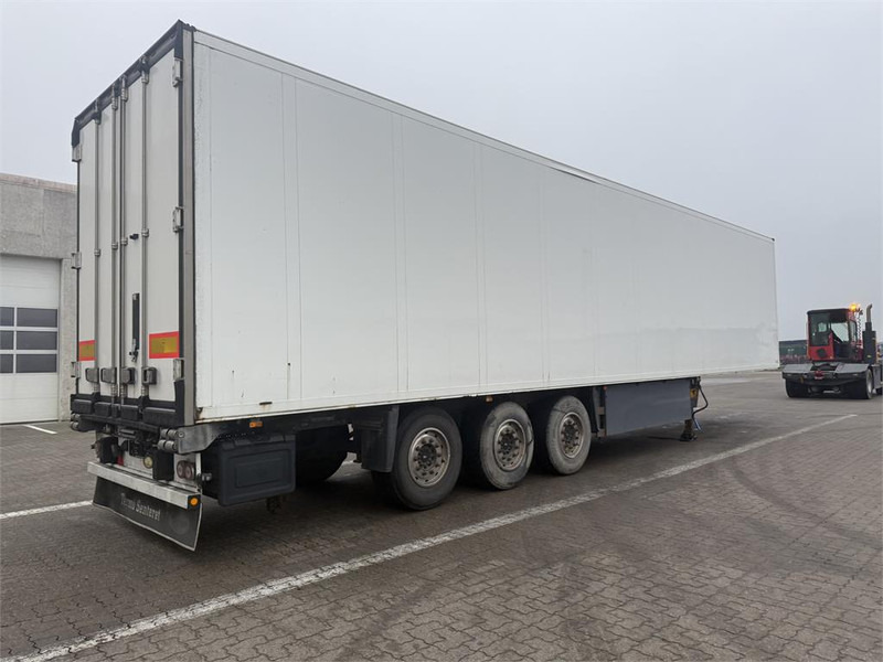 Schmitz Cargobull 33 pl. - Semi-remorque frigorifique: photos 4 Schmitz Cargobull 33 pl. - Semi-remorque frigorifique: photos 4
