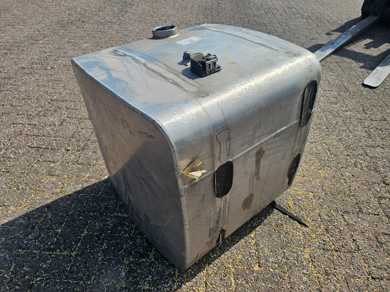 ACGB 787 Mercedes Actros - A6624703501 - Dieseltank 290 Liter - Réservoir de carburant pour Camion: photos 5 ACGB 787 Mercedes Actros - A6624703501 - Dieseltank 290 Liter - Réservoir de carburant pour Camion: photos 5