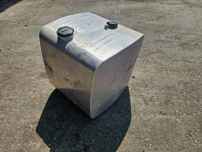 ACGB 787 Mercedes Actros - A6624703501 - Dieseltank 290 Liter - Réservoir de carburant pour Camion: photos 3 ACGB 787 Mercedes Actros - A6624703501 - Dieseltank 290 Liter - Réservoir de carburant pour Camion: photos 3