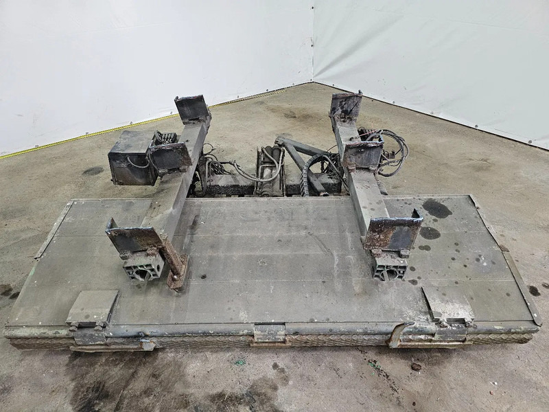 Dhollandia Laaadklep - Hayon élévateur pour Camion: photos 1 Dhollandia Laaadklep - Hayon élévateur pour Camion: photos 1