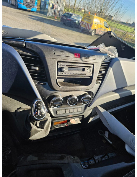 Châssis cabine Iveco Daily IS70C12BA: photos 12