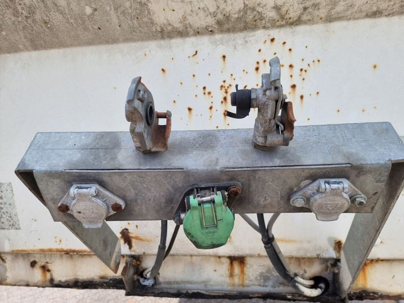 Semi-remorque plateau Titan Mercedes Axle - Disc brakes: photos 13 Semi-remorque plateau Titan Mercedes Axle - Disc brakes: photos 13