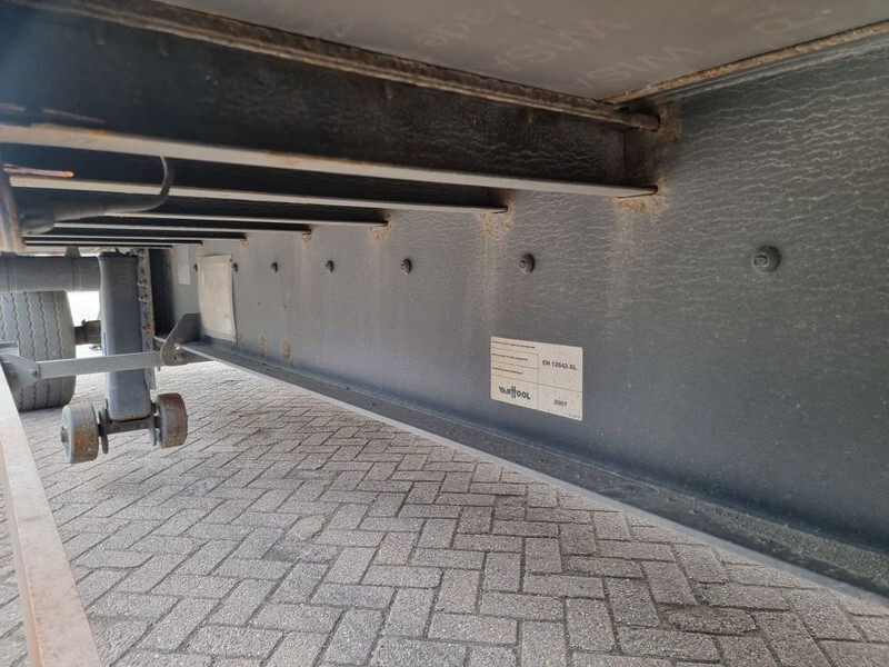 Remorque plateau Van Hool 13.60 M LONG - 1 M HIGH - SUPER SINGLE TIRES - DRUM BRAKES: photos 16 Remorque plateau Van Hool 13.60 M LONG - 1 M HIGH - SUPER SINGLE TIRES - DRUM BRAKES: photos 16