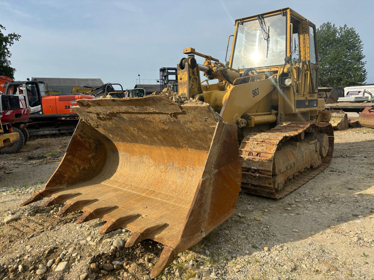 CATERPILLAR 963 - Bulldozer: photos 3 CATERPILLAR 963 - Bulldozer: photos 3