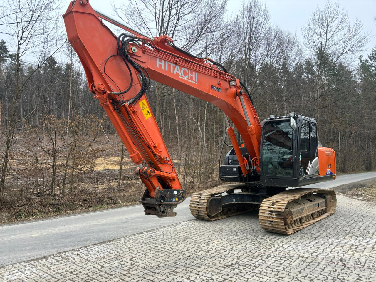 HITACHI ZX 210-6 - Pelle sur chenille: photos 3 HITACHI ZX 210-6 - Pelle sur chenille: photos 3