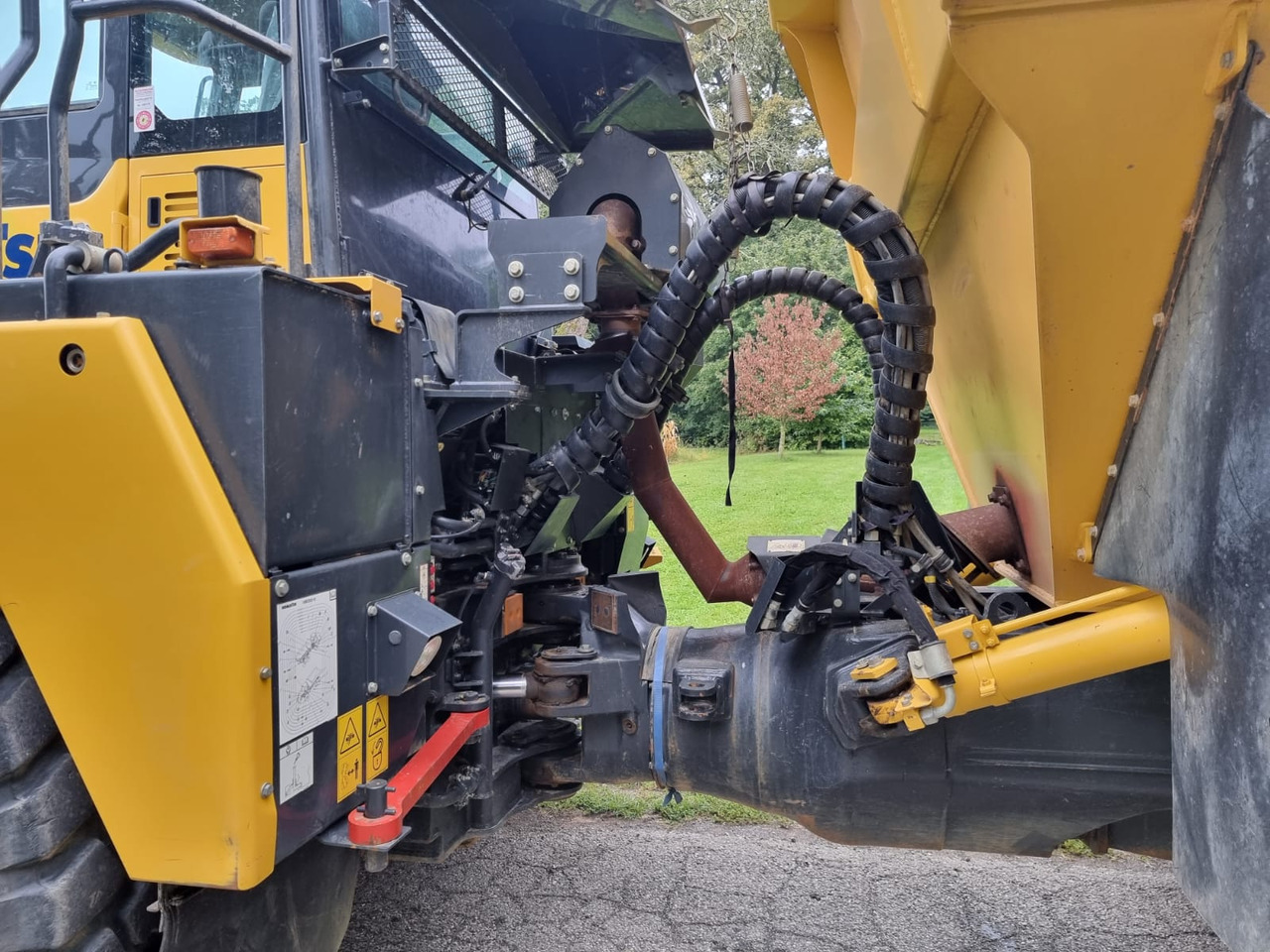 Crédit-bail de KOMATSU HM 300-5EO KOMATSU HM 300-5EO: photos 9