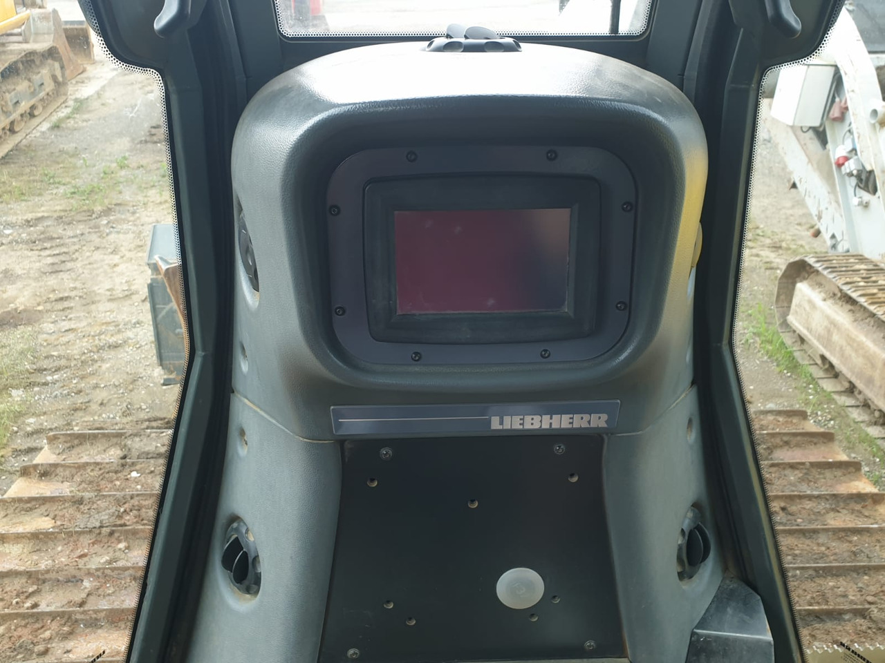 Bulldozer LIEBHERR PR 726 LGP: photos 20 Bulldozer LIEBHERR PR 726 LGP: photos 20