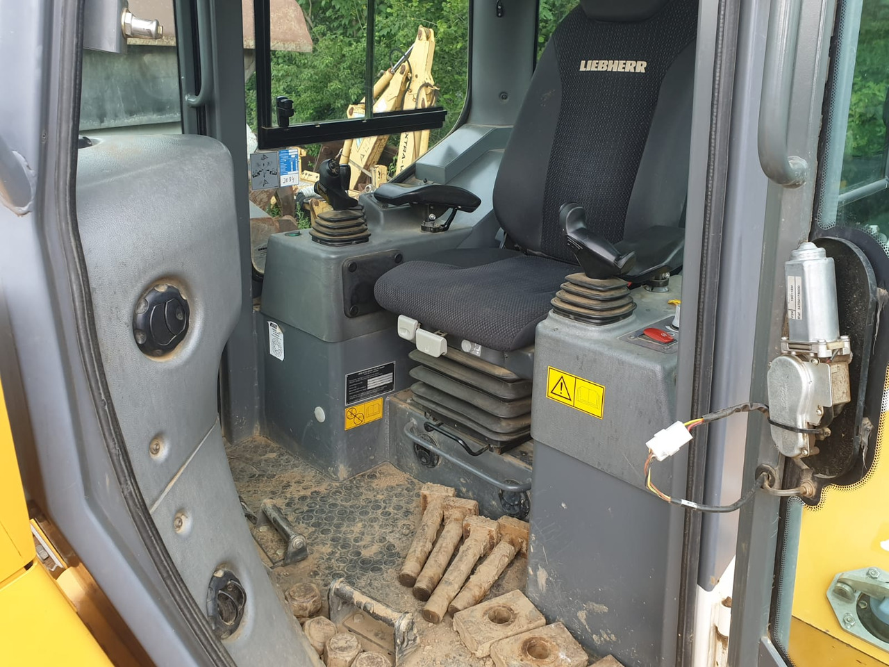 Bulldozer LIEBHERR PR 726 LGP: photos 17 Bulldozer LIEBHERR PR 726 LGP: photos 17