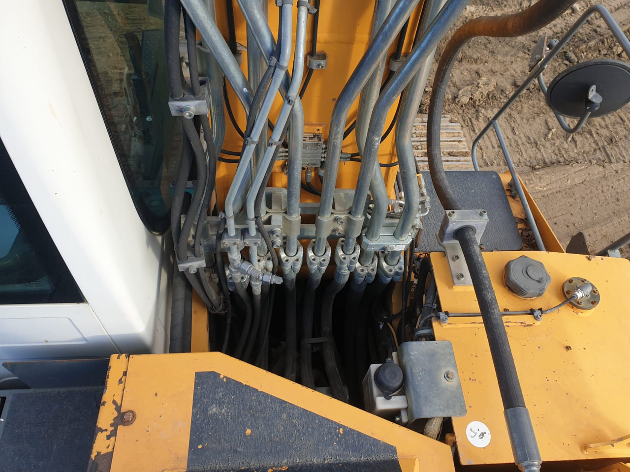 Pelle sur chenille LIEBHERR R 916 LC-423: photos 10 Pelle sur chenille LIEBHERR R 916 LC-423: photos 10