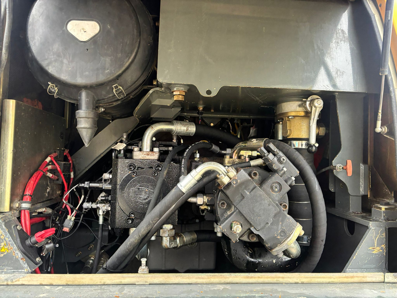 Chargeuse sur pneus Liebherr L 576 2plus2: photos 10