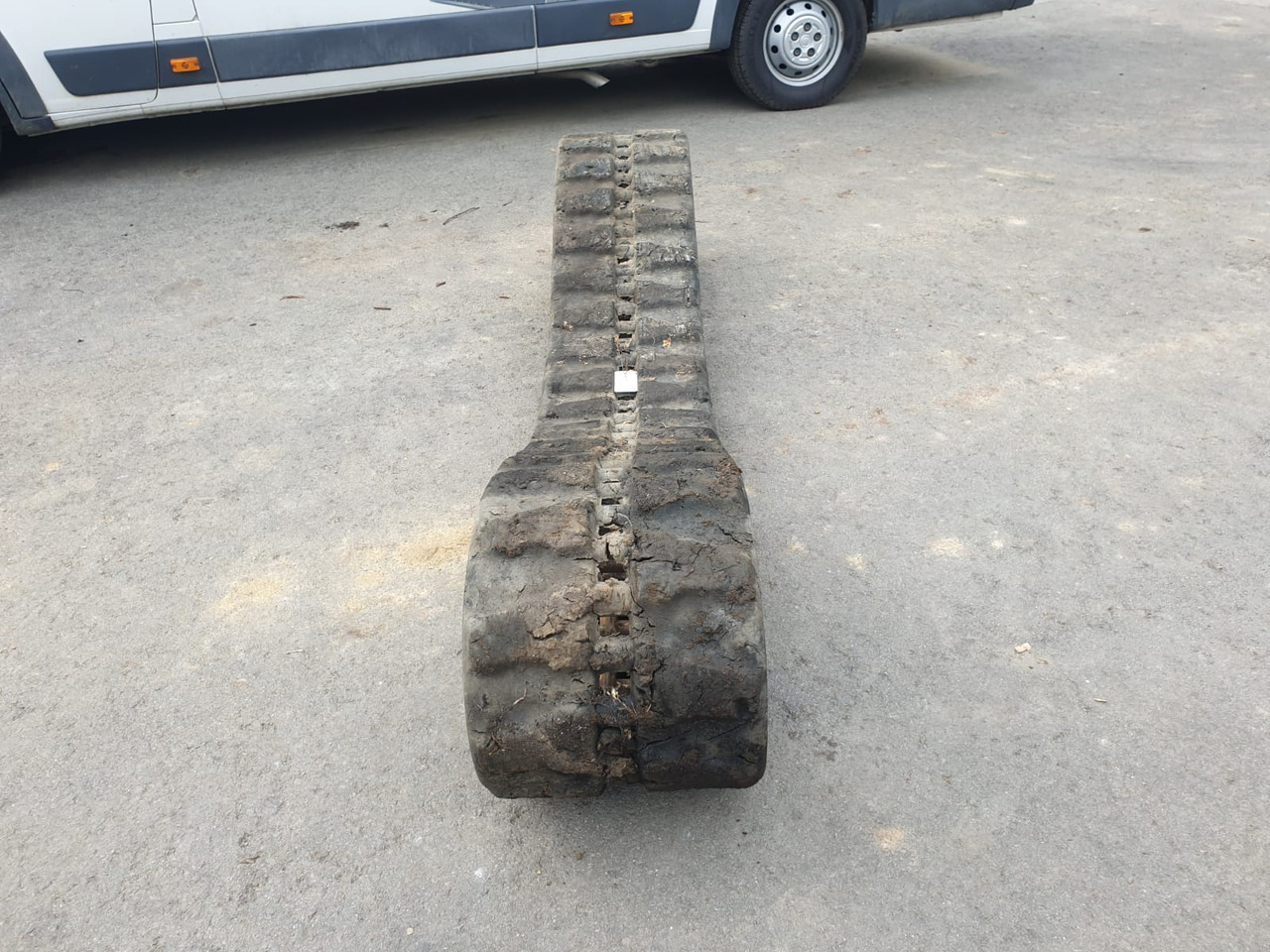 Rubber track used for Wacker Neuson 50Z3 - Pièces de rechange pour Mini pelle: photos 2 Rubber track used for Wacker Neuson 50Z3 - Pièces de rechange pour Mini pelle: photos 2