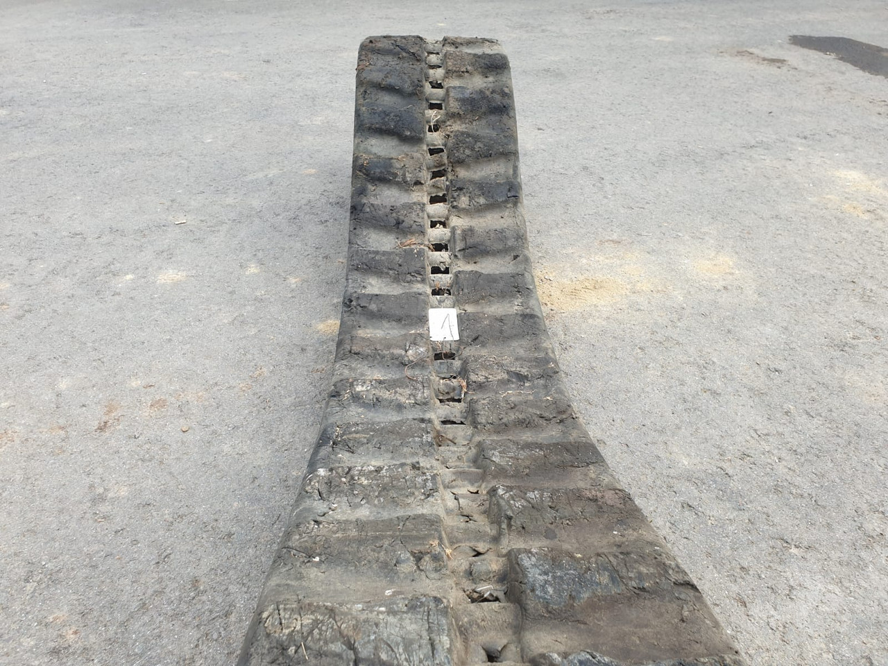 Rubber track used for Wacker Neuson 50Z3 - Pièces de rechange pour Mini pelle: photos 4 Rubber track used for Wacker Neuson 50Z3 - Pièces de rechange pour Mini pelle: photos 4