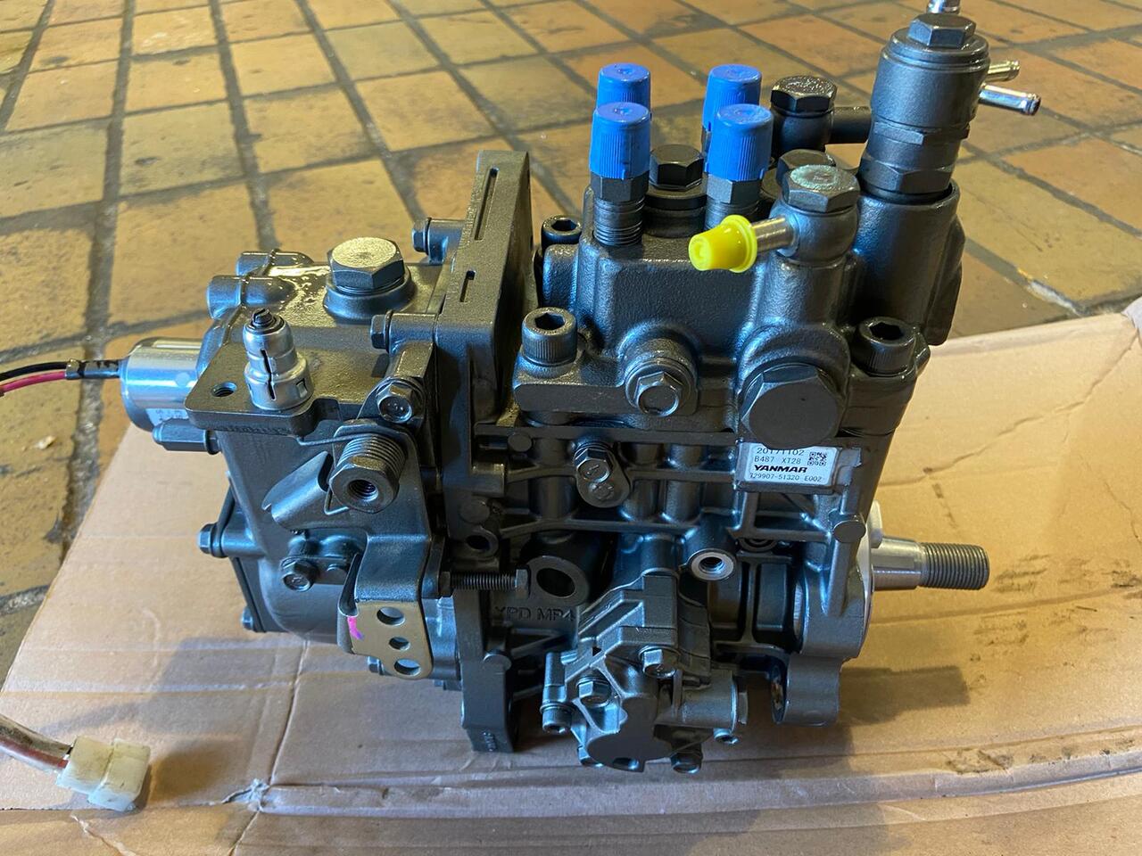 YANMAR Injection pump 4TNV98 - Pièces de rechange pour Engins de chantier: photos 2 YANMAR Injection pump 4TNV98 - Pièces de rechange pour Engins de chantier: photos 2
