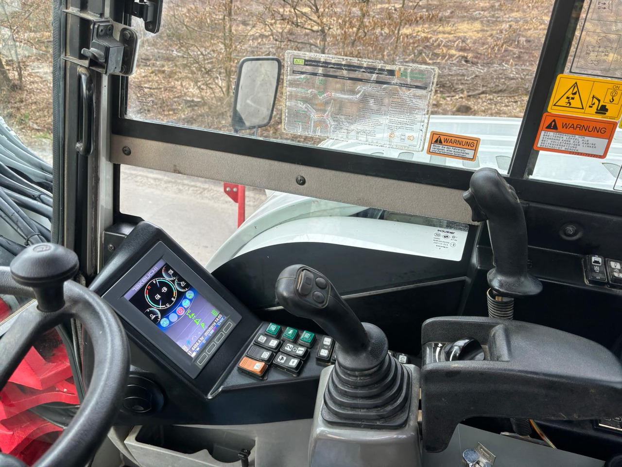 Pelle sur pneus TAKEUCHI TB 295 W: photos 11