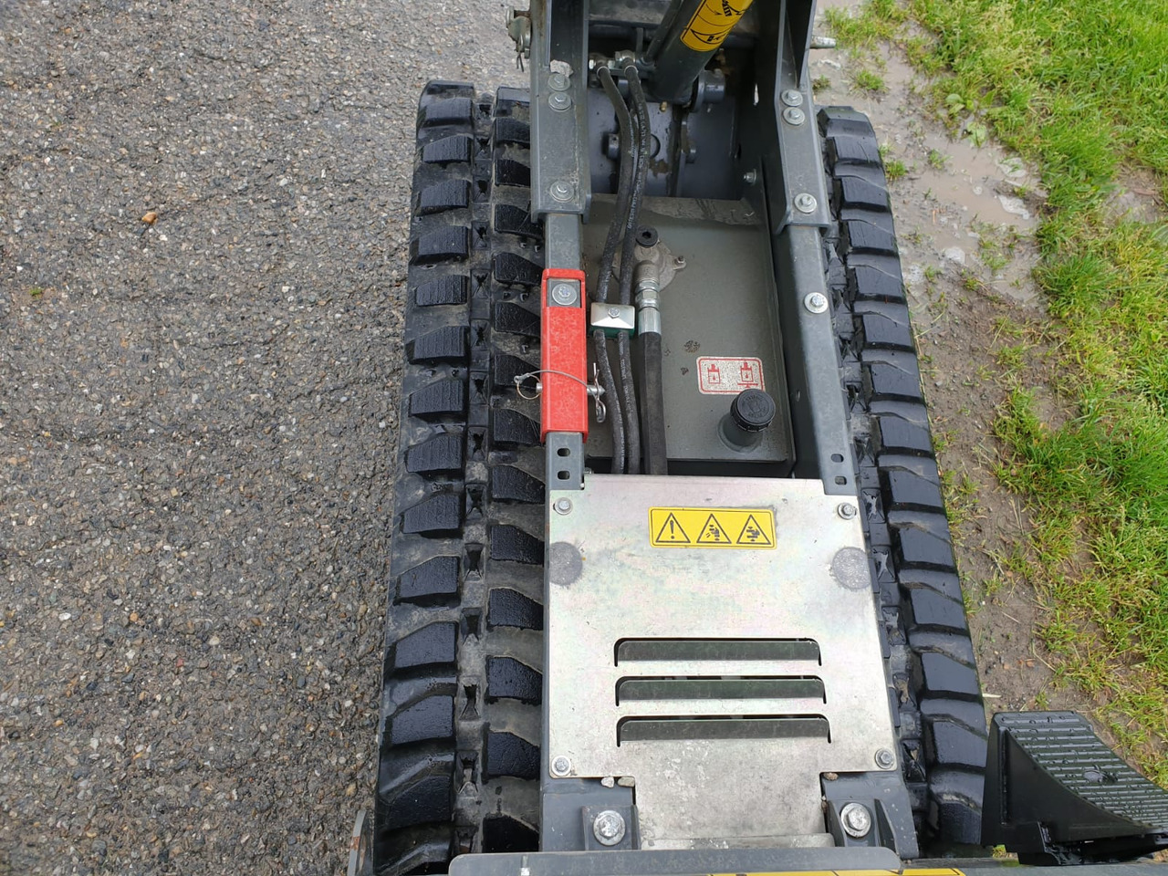 Tombereau sur chenilles WACKER Neuson DT 05: photos 11 Tombereau sur chenilles WACKER Neuson DT 05: photos 11