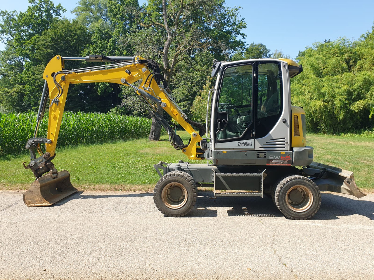 WACKER Neuson EW 65 - Pelle sur pneus: photos 1 WACKER Neuson EW 65 - Pelle sur pneus: photos 1