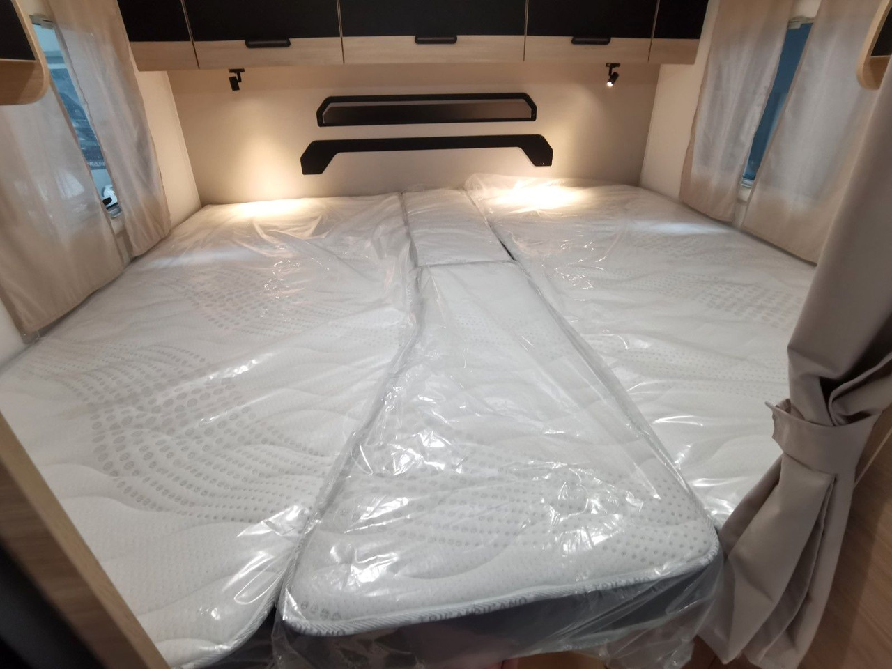 Camping-car profilé Chausson 627 TITANIUM / - 2026 - / EINZELBETTEN & HUBBETT: photos 21