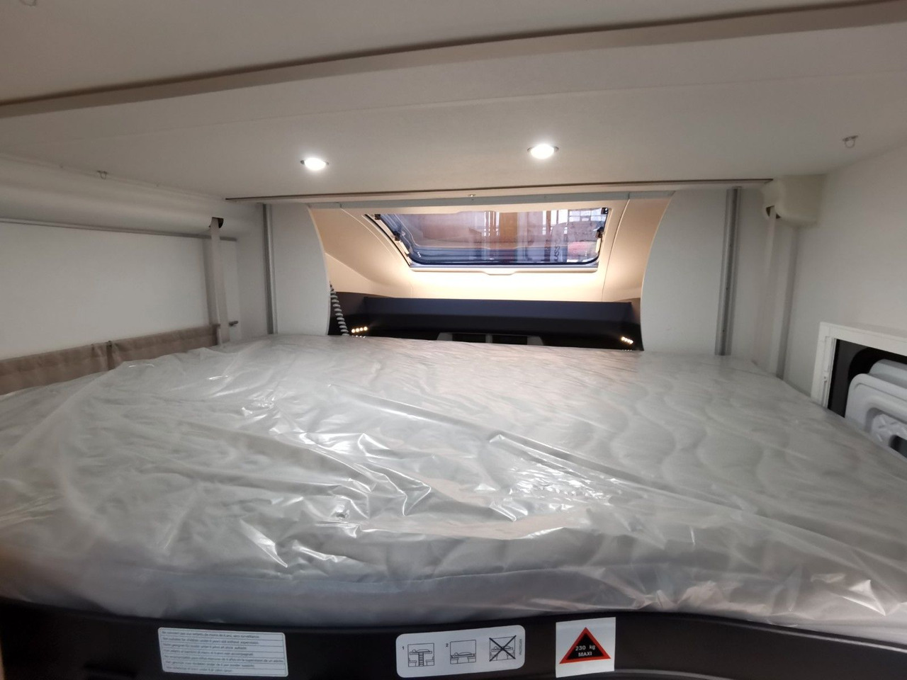 Camping-car profilé Chausson 627 TITANIUM / - 2026 - / EINZELBETTEN & HUBBETT: photos 22