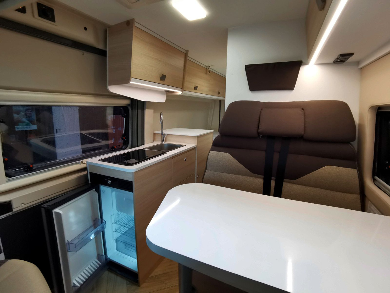 Fourgon aménagé Chausson V594 FIRST LINE / -2025- /140PS/ ZUBEHÖR - PAKET: photos 13