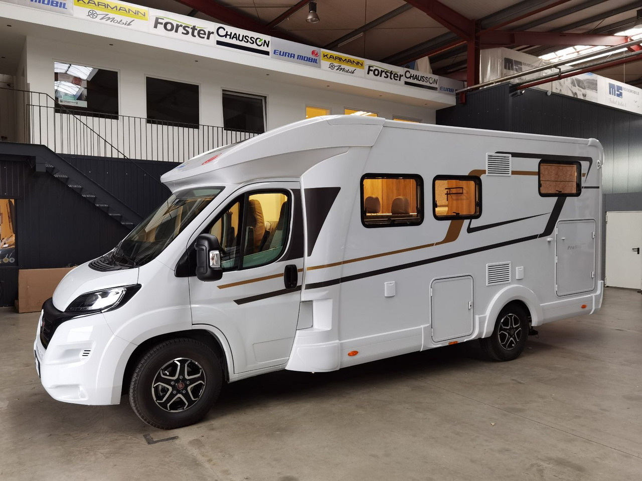 Crédit-bail de  Eura Mobil PROFILA T 695 EB / 140PS/ MONDIAL / EINZELBETTEN Eura Mobil PROFILA T 695 EB / 140PS/ MONDIAL / EINZELBETTEN: photos 6