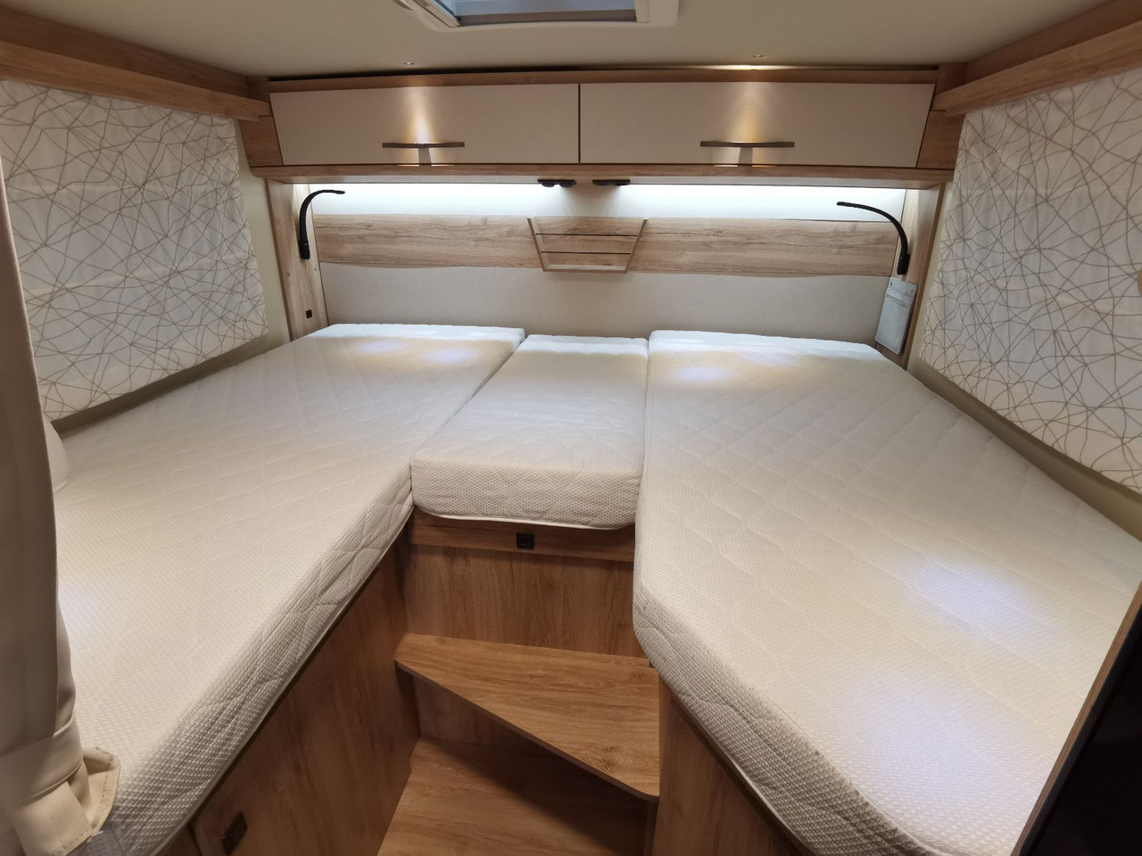 Crédit-bail de  Eura Mobil PROFILA T 695 EB / 140PS/ MONDIAL / EINZELBETTEN Eura Mobil PROFILA T 695 EB / 140PS/ MONDIAL / EINZELBETTEN: photos 19