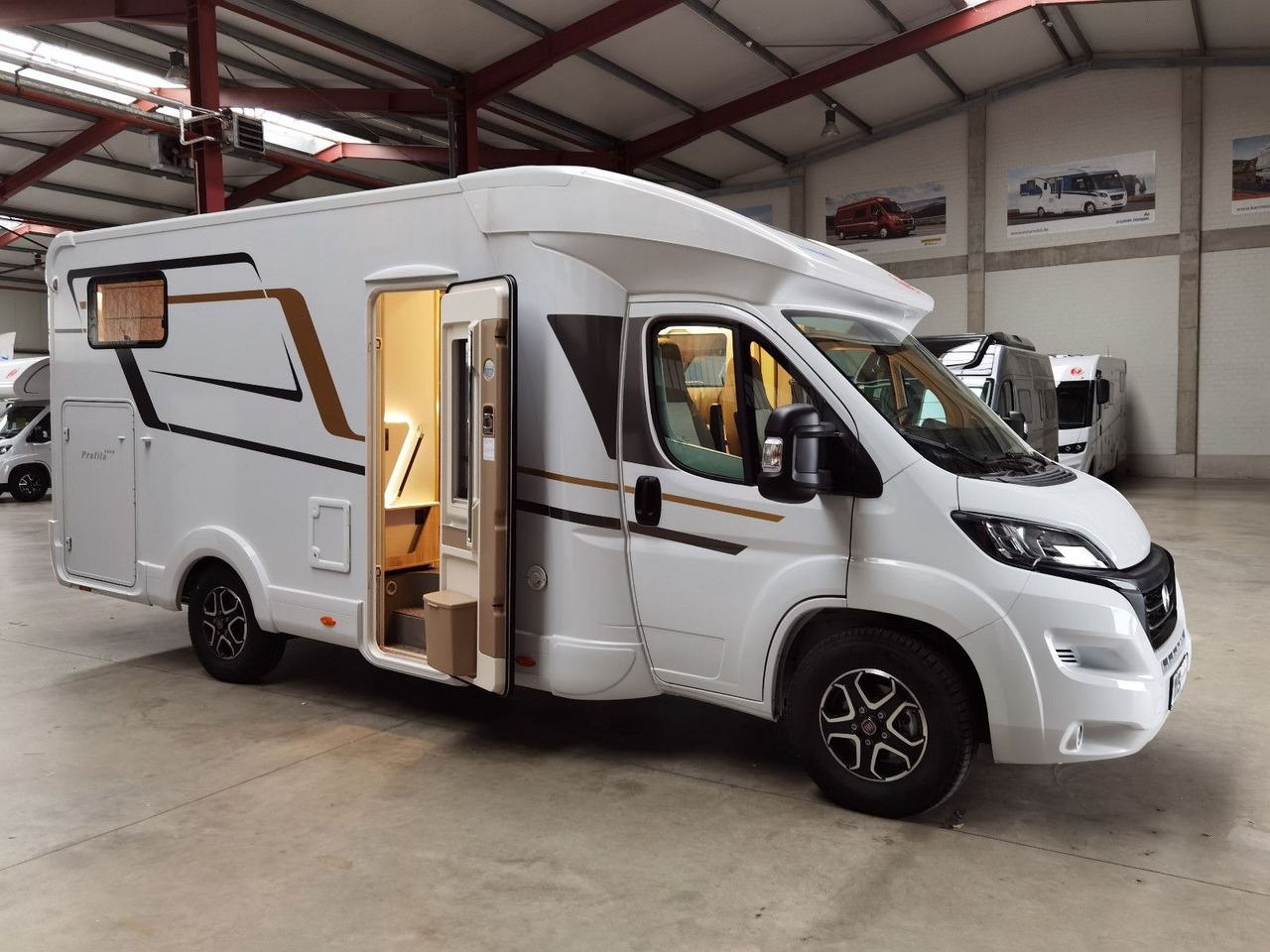 Crédit-bail de  Eura Mobil PROFILA T 695 EB / 140PS/ MONDIAL / EINZELBETTEN Eura Mobil PROFILA T 695 EB / 140PS/ MONDIAL / EINZELBETTEN: photos 9