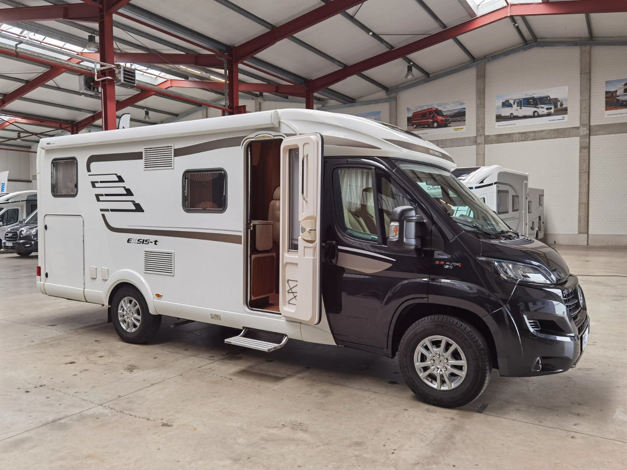 Camping-car profilé HYMER / ERIBA / HYMERCAR EXSIS T 588 / SAT / AHK / NAVI / EINZELBETTEN: photos 7