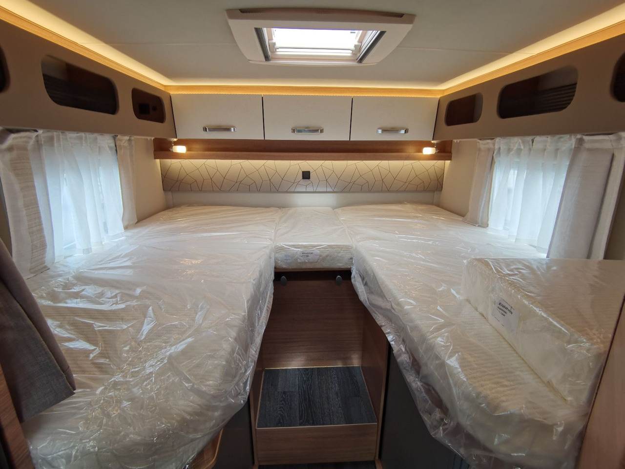Camping-car profilé neuf Weinsberg CARACOMPACT 640 MEG EDITION-PEPPER /-MODELL 2025 Weinsberg CARACOMPACT 640 MEG EDITION-PEPPER /-MODELL 2025: photos 18