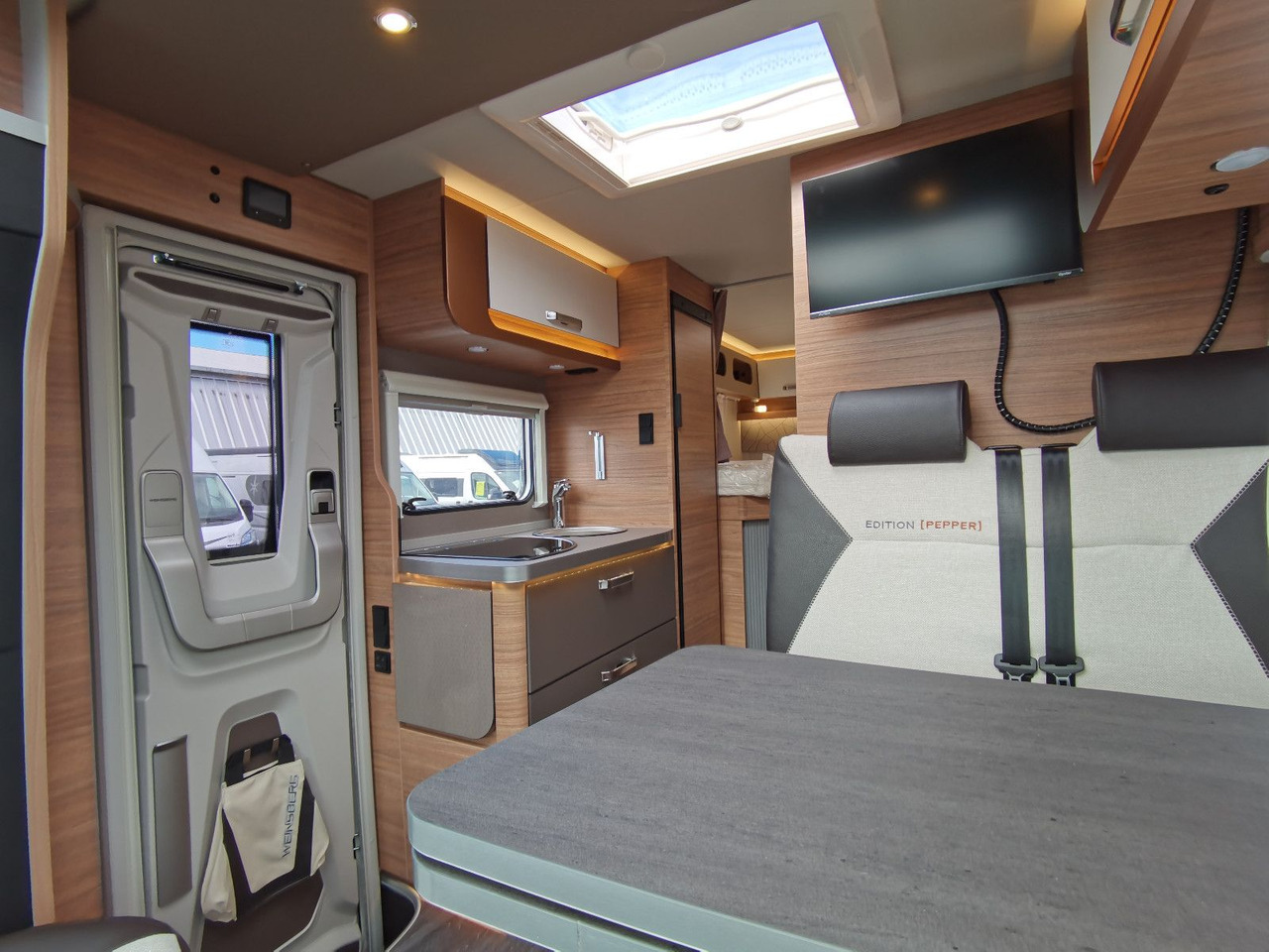 Camping-car profilé neuf Weinsberg CARACOMPACT 640 MEG EDITION-PEPPER /-MODELL 2025 Weinsberg CARACOMPACT 640 MEG EDITION-PEPPER /-MODELL 2025: photos 14