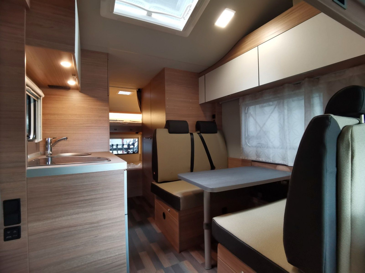 Camping-car capucine Weinsberg CARAHOME 600 DKG / 140PS / ETAGENBETTEN / 5xPERS: photos 13