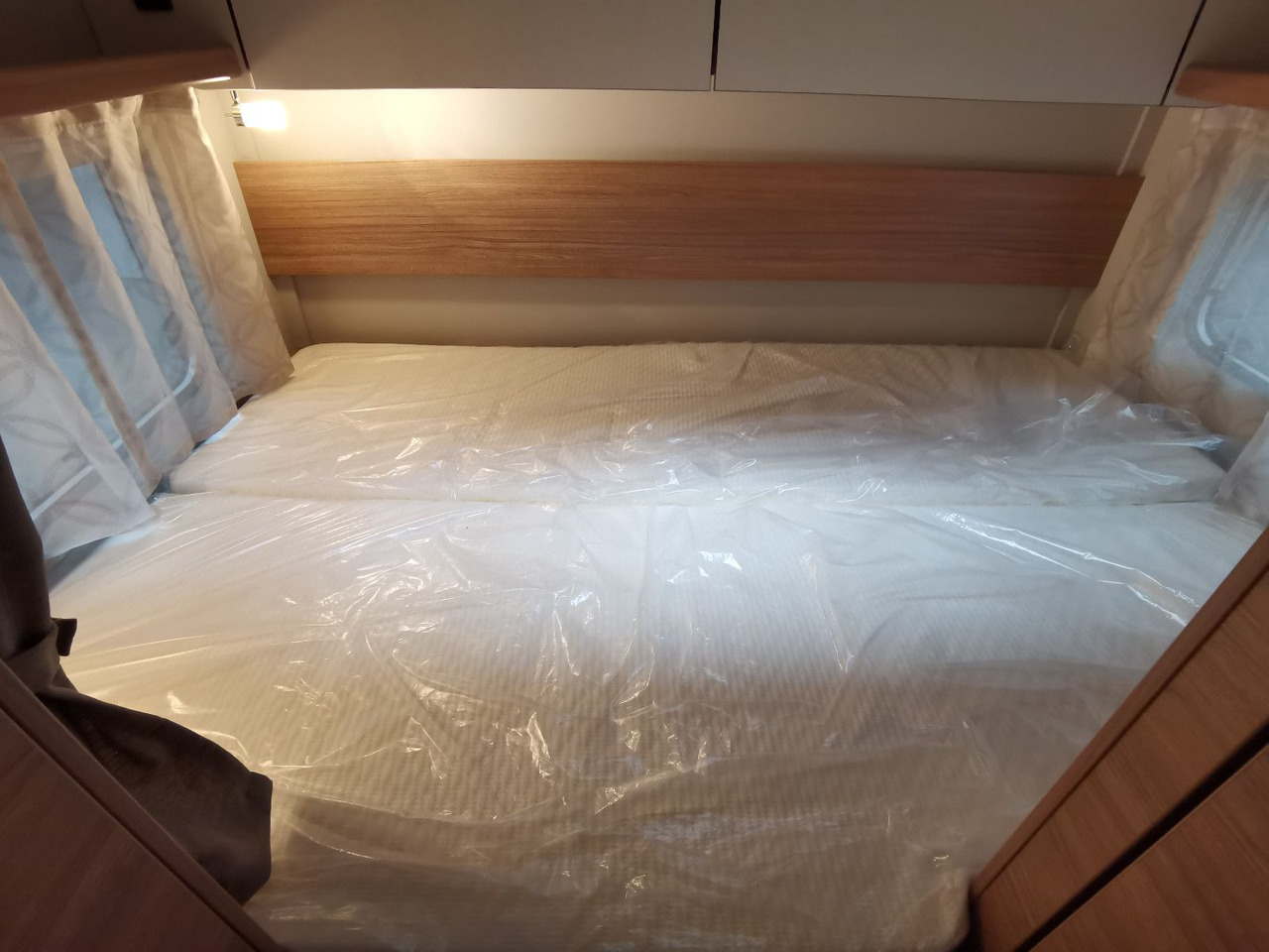 Camping-car capucine Weinsberg CARAHOME 650 DG / 140 PS / TOP - AUSSTATTUNG: photos 20 Camping-car capucine Weinsberg CARAHOME 650 DG / 140 PS / TOP - AUSSTATTUNG: photos 20