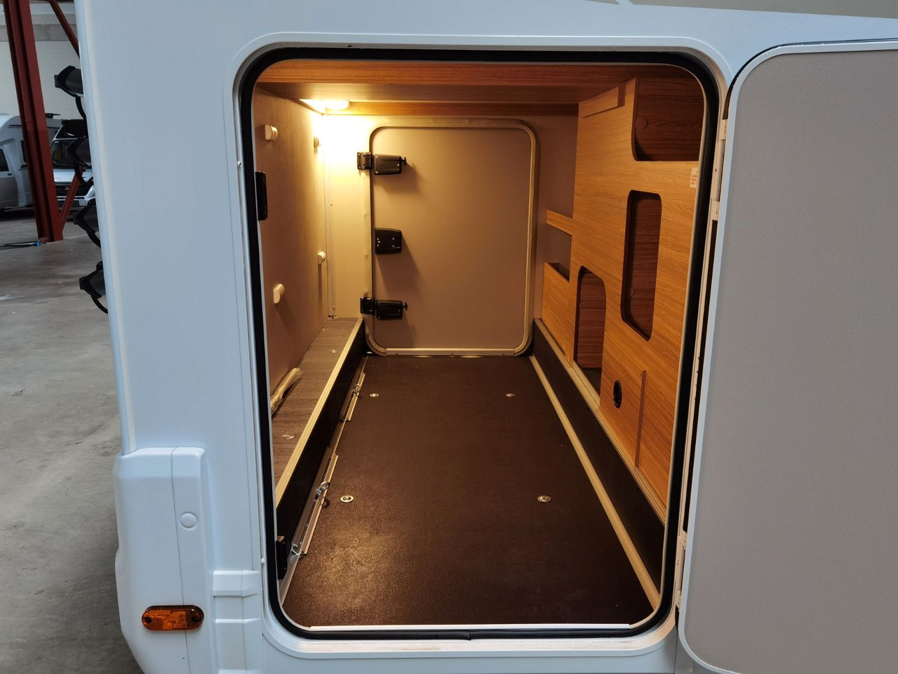 Crédit-bail de  Weinsberg CARASUITE 650 MEG/155-DSG/EINZELBETTEN & HUBBETT Weinsberg CARASUITE 650 MEG/155-DSG/EINZELBETTEN & HUBBETT: photos 9