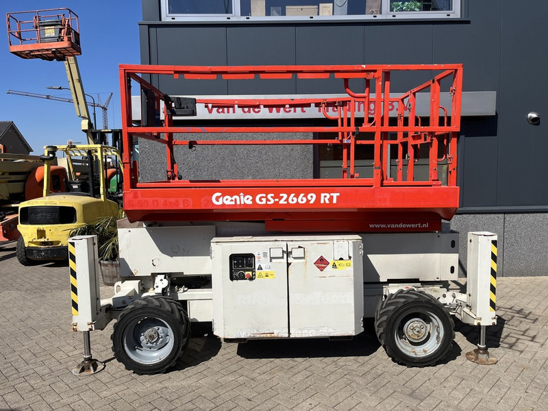 Genie GS 2669 RT Hoogwerker / arbeitsbuhne - Nacelle ciseaux: photos 4 Genie GS 2669 RT Hoogwerker / arbeitsbuhne - Nacelle ciseaux: photos 4
