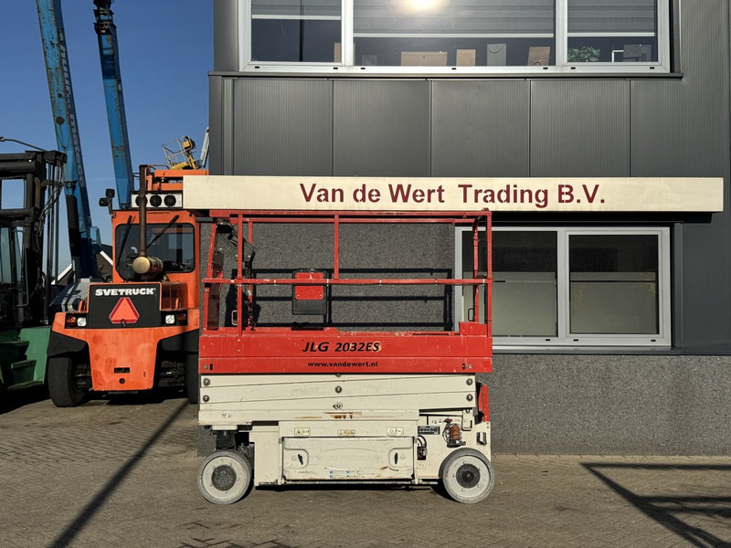 JLG 2032ES Schaarhoogwerker / Scissor lift 8Meter Werkhoogte 2016 Elektrisch - Nacelle ciseaux: photos 1 JLG 2032ES Schaarhoogwerker / Scissor lift 8Meter Werkhoogte 2016 Elektrisch - Nacelle ciseaux: photos 1