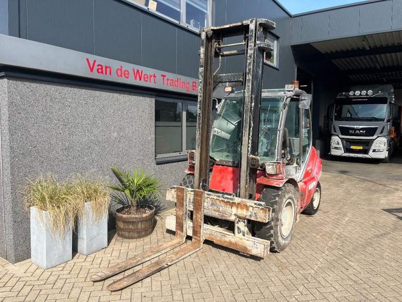 Manitou MSI50T MSI 50T duplo450 SIDESHIFT LUCHTBANDEN 2015 - Chariot élévateur diesel: photos 4 Manitou MSI50T MSI 50T duplo450 SIDESHIFT LUCHTBANDEN 2015 - Chariot élévateur diesel: photos 4