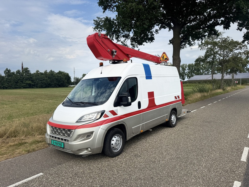 Peugeot BOXER 2.2HDI 12.5mtr werkhoogte 2016 - Camion avec nacelle: photos 1 Peugeot BOXER 2.2HDI 12.5mtr werkhoogte 2016 - Camion avec nacelle: photos 1