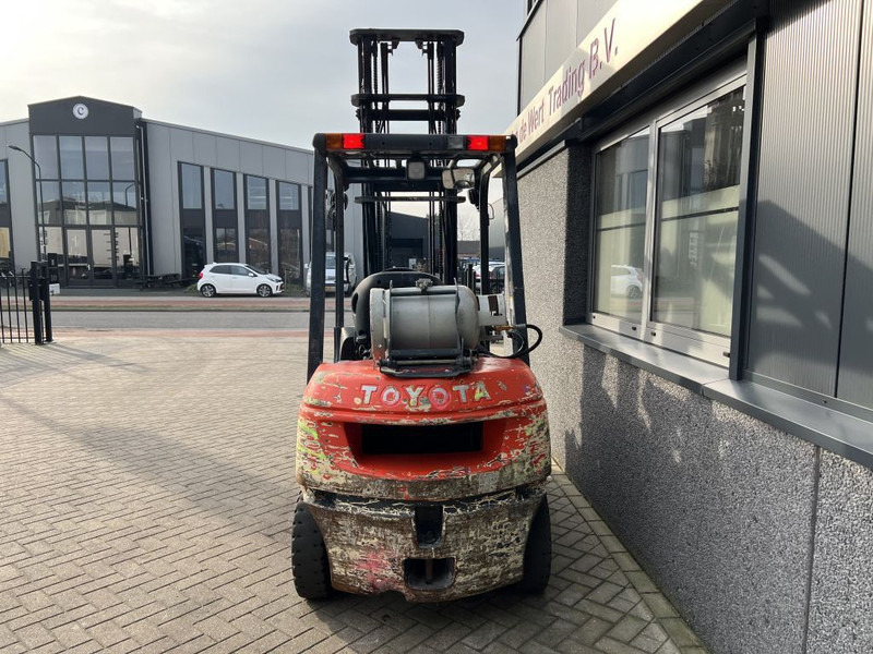 Chariot élévateur à gaz Toyota 42 7FGF 25: photos 7