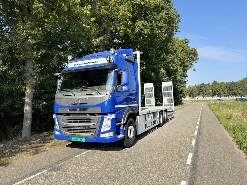 Volvo FM370 6X2 Machine Transporter / Oprij Vrachtwagen 2019 / EURO 6 / 550DKM / Steering Wheel / APK 11-2026 - Camion porte-voitures: photos 2 Volvo FM370 6X2 Machine Transporter / Oprij Vrachtwagen 2019 / EURO 6 / 550DKM / Steering Wheel / APK 11-2026 - Camion porte-voitures: photos 2