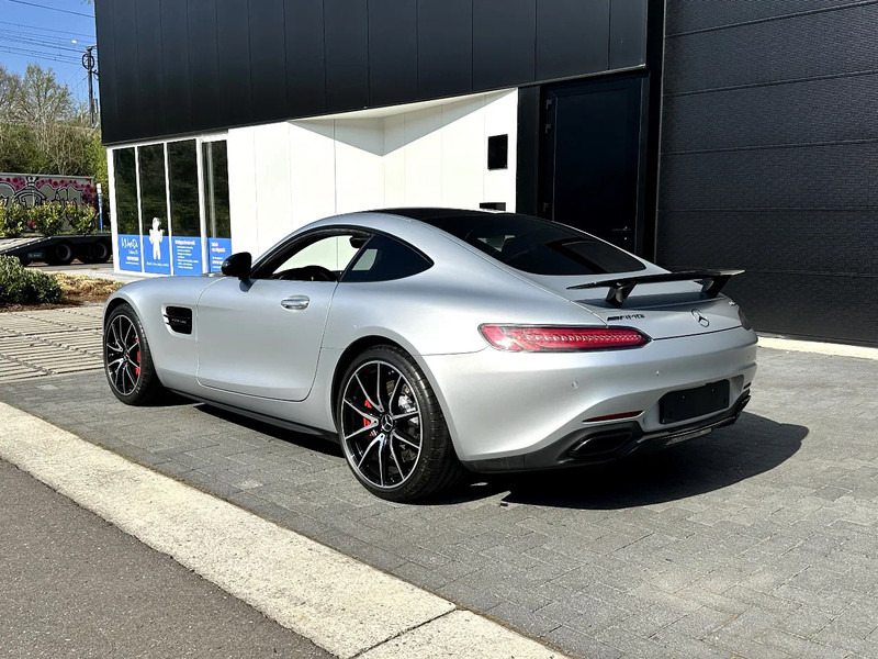 Mercedes-Benz AMG GT S / V8 4.0 L Biturbo (M178) - Voiture: photos 4 Mercedes-Benz AMG GT S / V8 4.0 L Biturbo (M178) - Voiture: photos 4