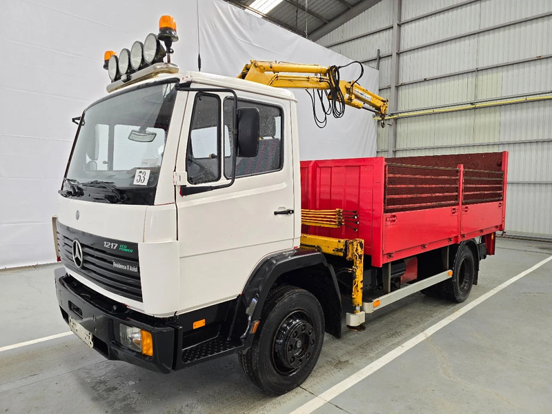 Mercedes-Benz E 1217 - BR 9 / LAMMES - BLATT - SPRING / EFFER KRAAN / DHOLLANDIA - Camion plateau, Camion grue: photos 1 Mercedes-Benz E 1217 - BR 9 / LAMMES - BLATT - SPRING / EFFER KRAAN / DHOLLANDIA - Camion plateau, Camion grue: photos 1