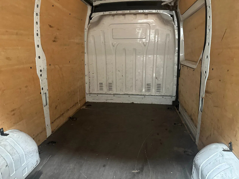 Renault Master 2.3 - Fourgon utilitaire: photos 5 Renault Master 2.3 - Fourgon utilitaire: photos 5